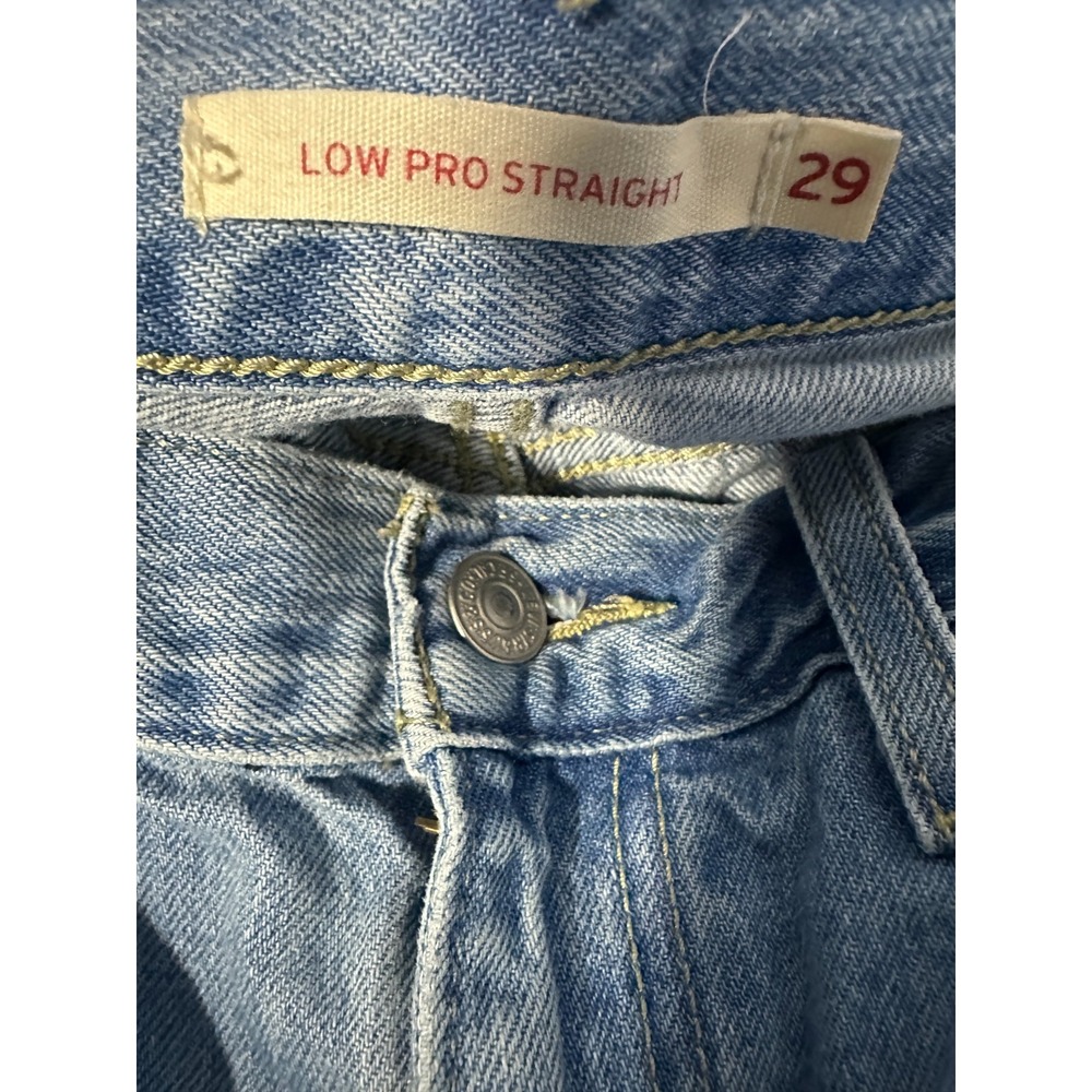 Levi's Low Pro Straight Jeans Women's Size 29 Light Wash Blue Denim Relaxed EUC - Picture 6 of 14